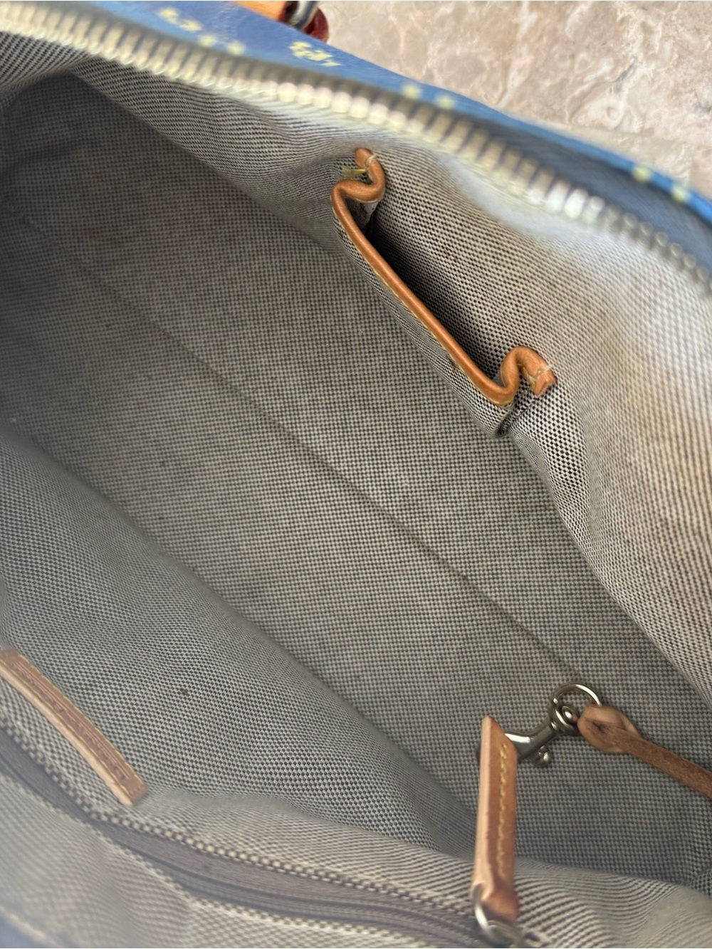 Vintage Dooney & Bourke Purse - Picture 7 of 10